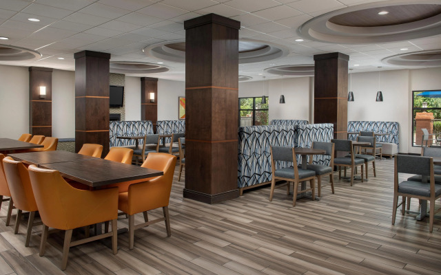 Holiday Inn Express & Suites Knoxville-Clinton by IHG