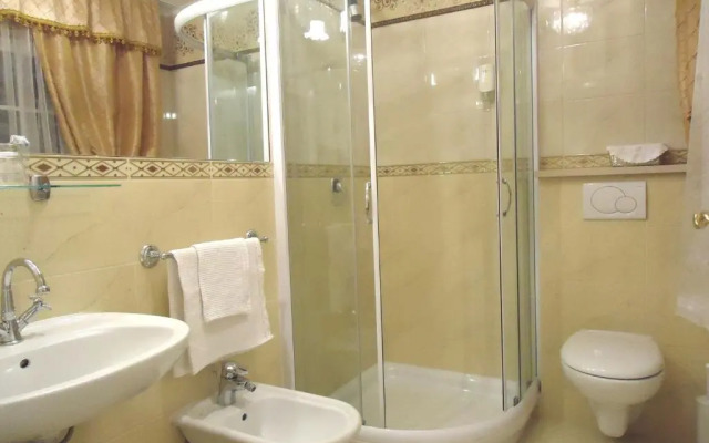 Allegro Hotel