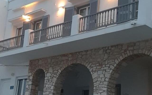 Flora Rooms & Apartments