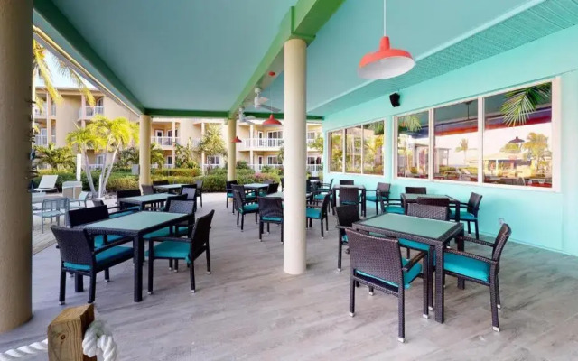 Holiday Inn Resort Grand Cayman, an IHG Hotel