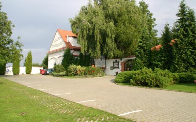 Golden Golem Hotel