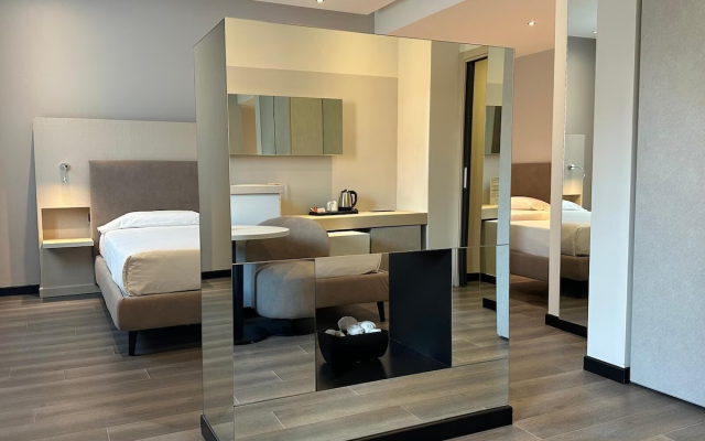 Cruise Hotel