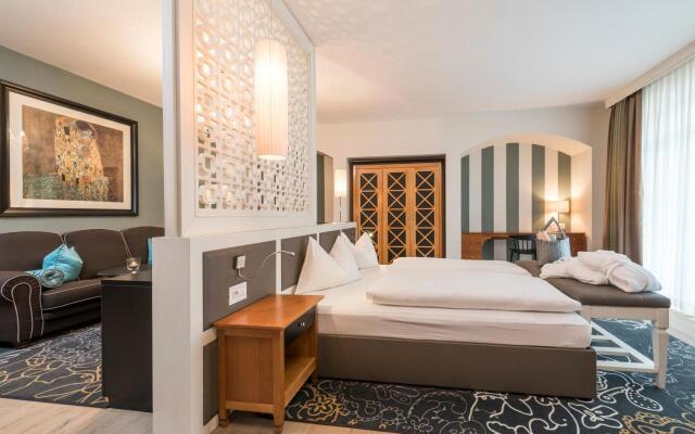 Post Hotel