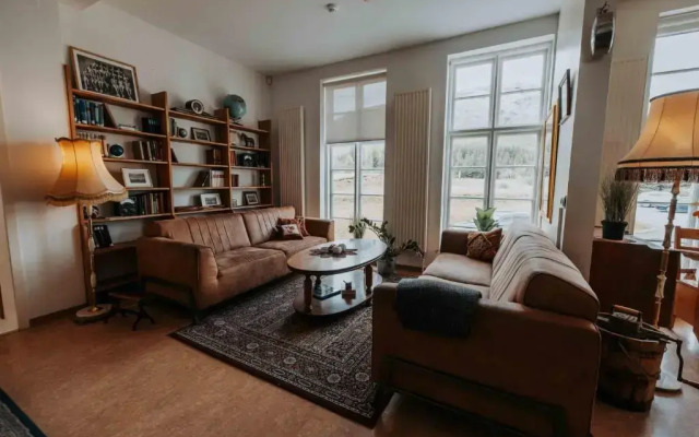 Heradsskolinn Historic Guesthouse