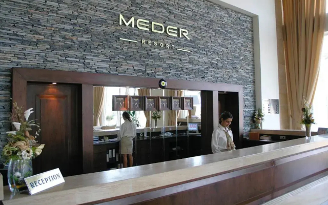 Курорт Meder Resort Hotel