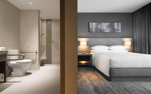 Hyatt Place Bangkok Sukhumvit 24