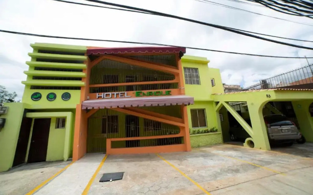 Enrique Hotel 