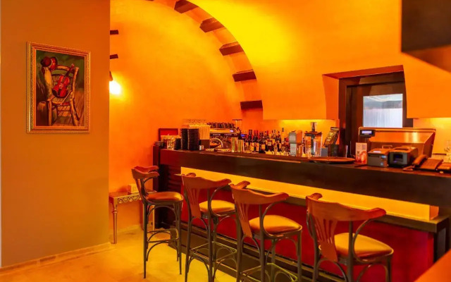Phoenicia Express Hotel