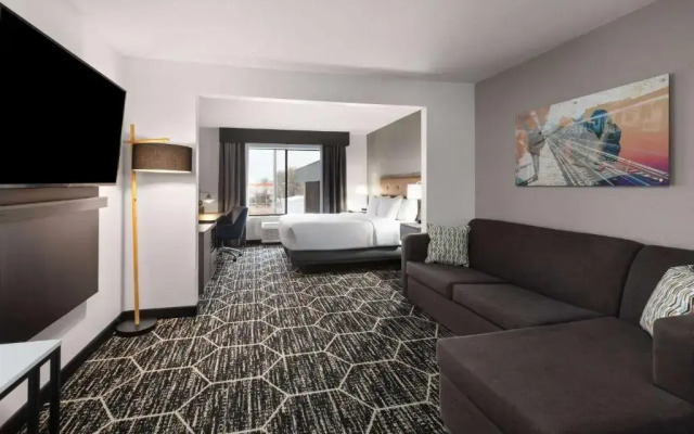 La Quinta Inn & Suites by Wyndham Meridian