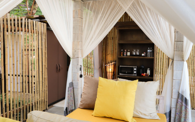 Dinso Resort & Villas Phuket, Vignette Collection, an IHG Hotel