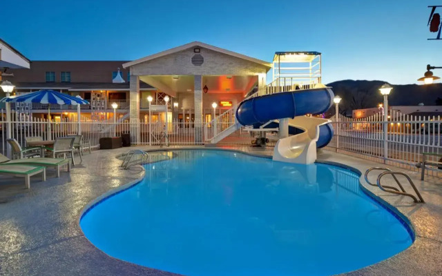 Expedition Lodge