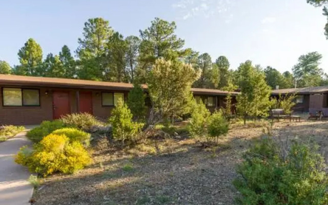 Yavapai Lodge - West & East