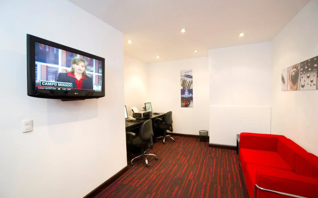 Radisson San Isidro Hotel & Suites