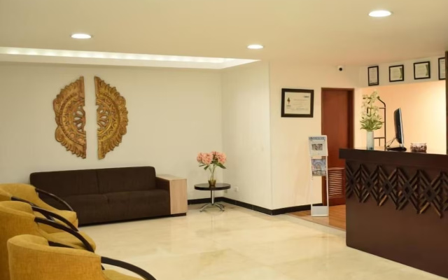 Richmond Suites Hotel