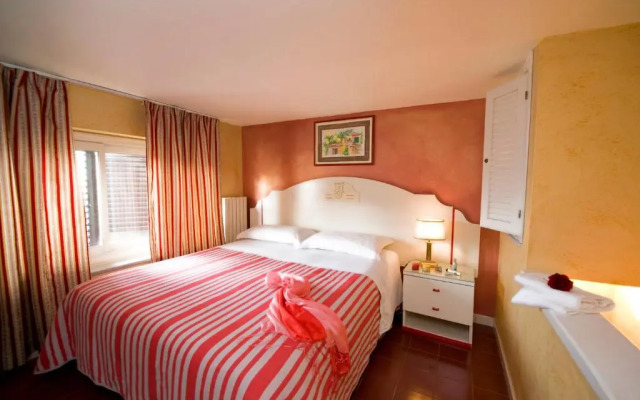 Hotel Joli