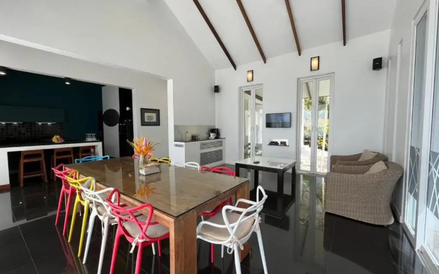 Krabi Beach House ( SHA Plus+)