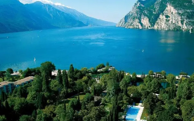 Du Lac et Du Parc Grand Resort