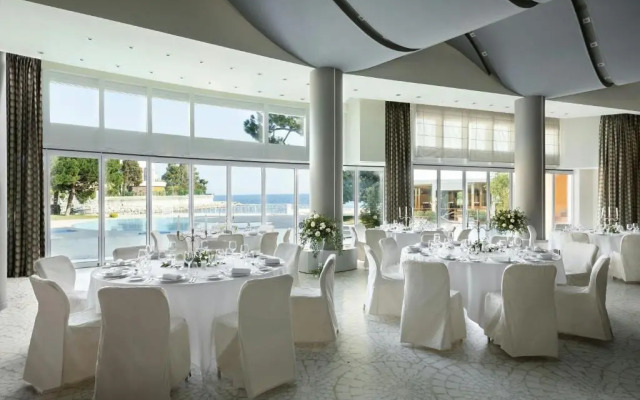 Le Meridien Beach Plaza