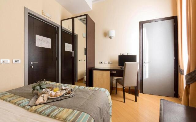 Hotel Naples