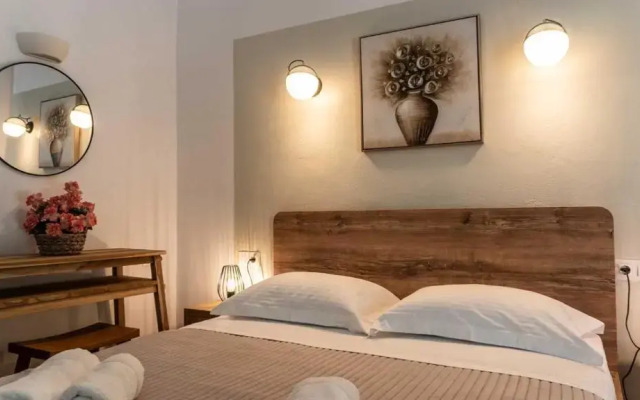 Avra Studios & Apartments