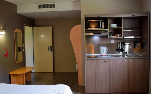 Отель B&B Hotel Aurillac Le Lioran