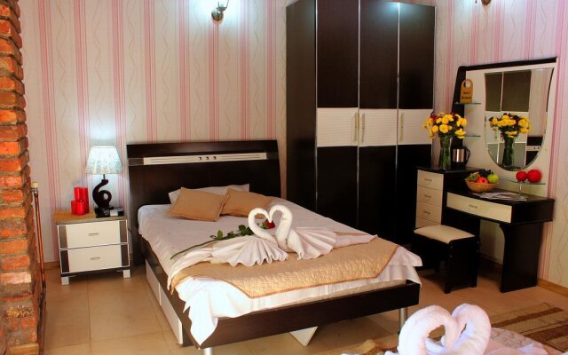 Roses Garden Hotel
