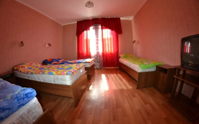 Feniks Hostel