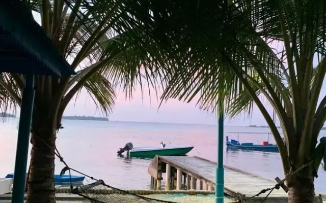 La Isla Tropica Hotel