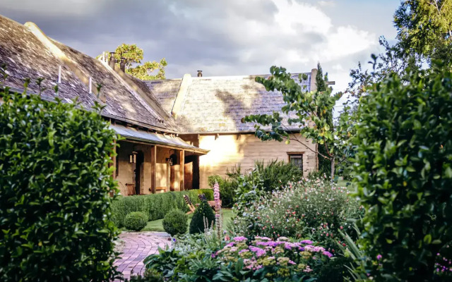 Hawthorn Villa Stables