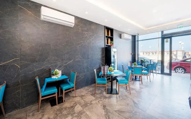 Islet Seafront Apartment Corner Terrace