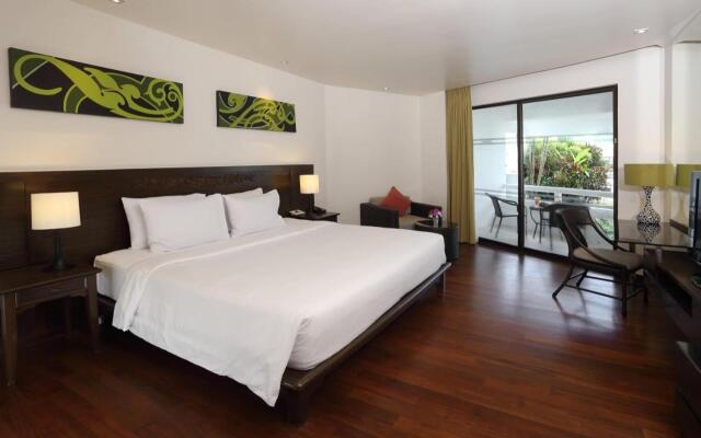 Le Meridien Phuket Beach Resort
