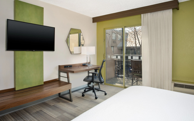 Holiday Inn Express Nashville Airport, an IHG Hotel