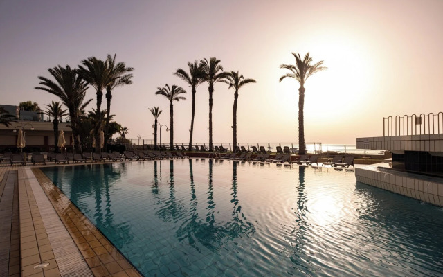 QAWRA Palace Resort & SPA