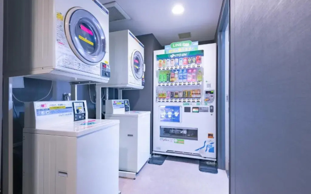 E  Higashi Shinjuku