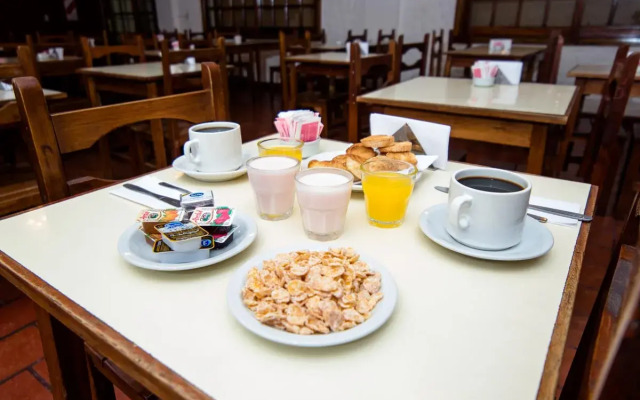 Hotel Mansilla