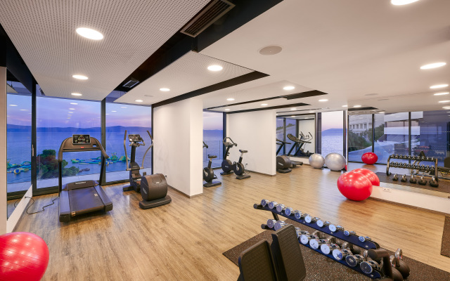 Medora Auri Family Beach Hotel