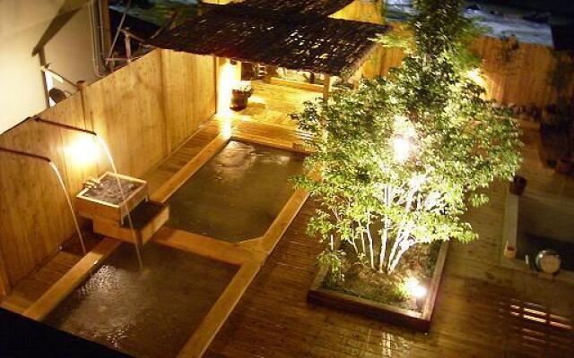 Amagase Onsen Seitenkaku