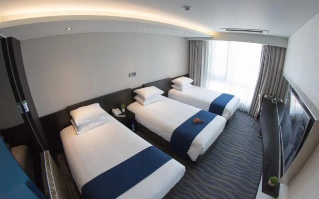 Gloucester Hotel and Resorts