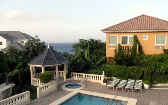 5 Br Seaview Villa with Pool - Ocho Rios - PRJ 1255