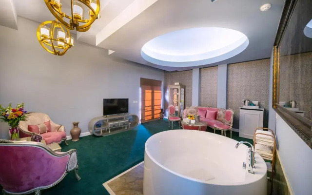 Phoenicia Comfort Hotel