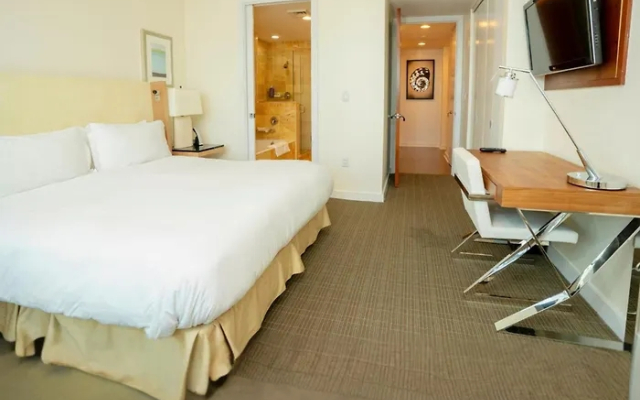 CONRAD 2 Bed APT Brickell-Free Parking