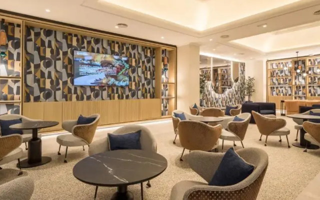 Отель Ilunion Les Corts Spa