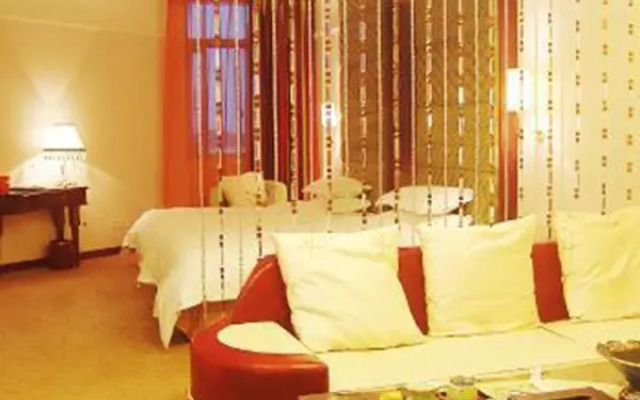 Crown Hotel