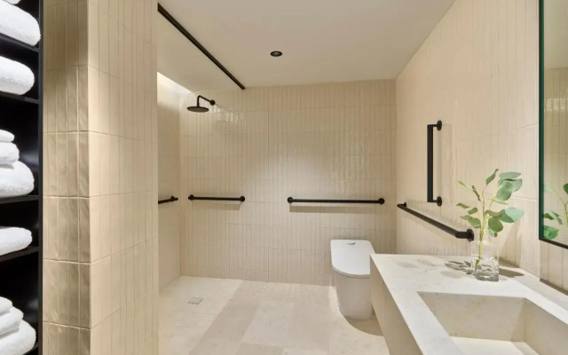 Hotel AKA Alexandria