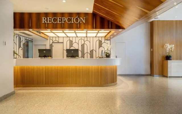 Hotel Exe Plaza