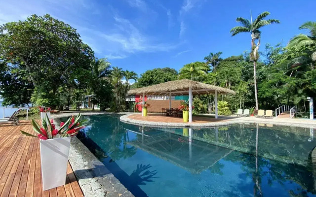 Tortuga Lodge
