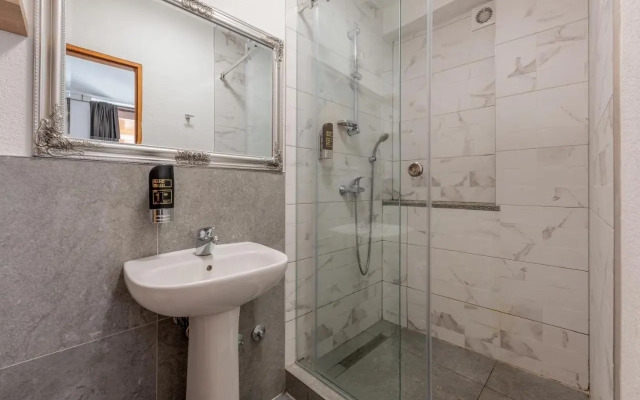 Aparthotel Plat
