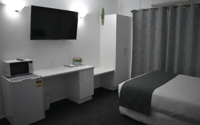 Riviana Motel