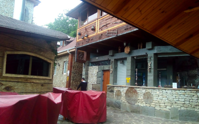 Amshenskiy Dvor Hotel