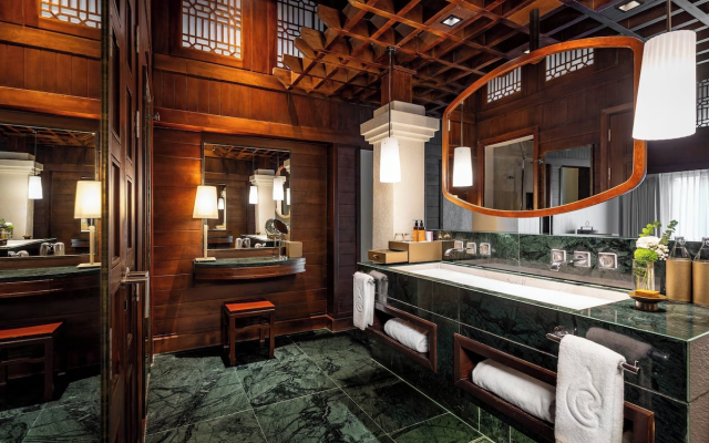 Отель Centara Grand Beach Resort Phuket 